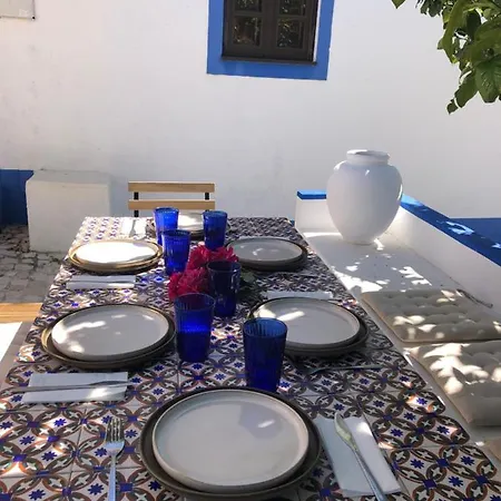 O Casal Das Loureiras Homestay *